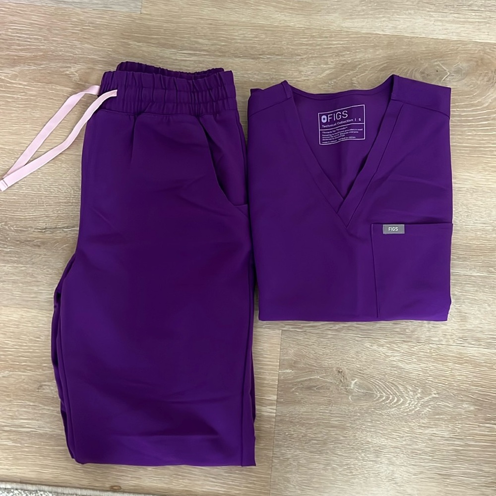 Figs Purple Scrub Set